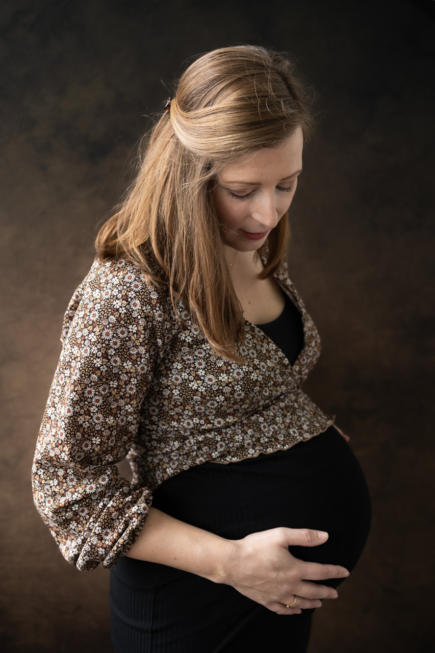 zwangerschapsportret, zwangerschapsshoot fotograaf Aalten Marinke fotografie